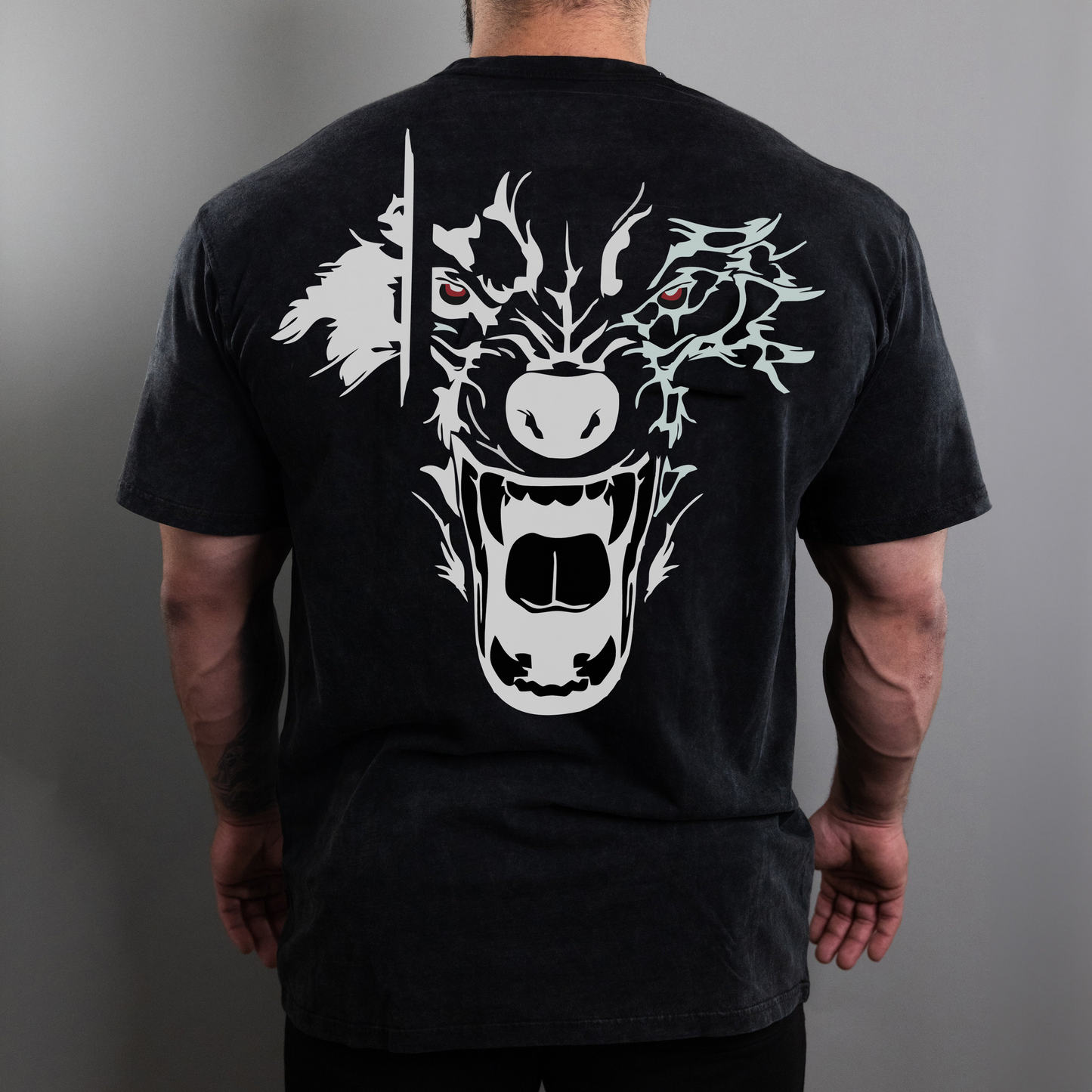 WOLF BACK TEE (BLK-REG)
